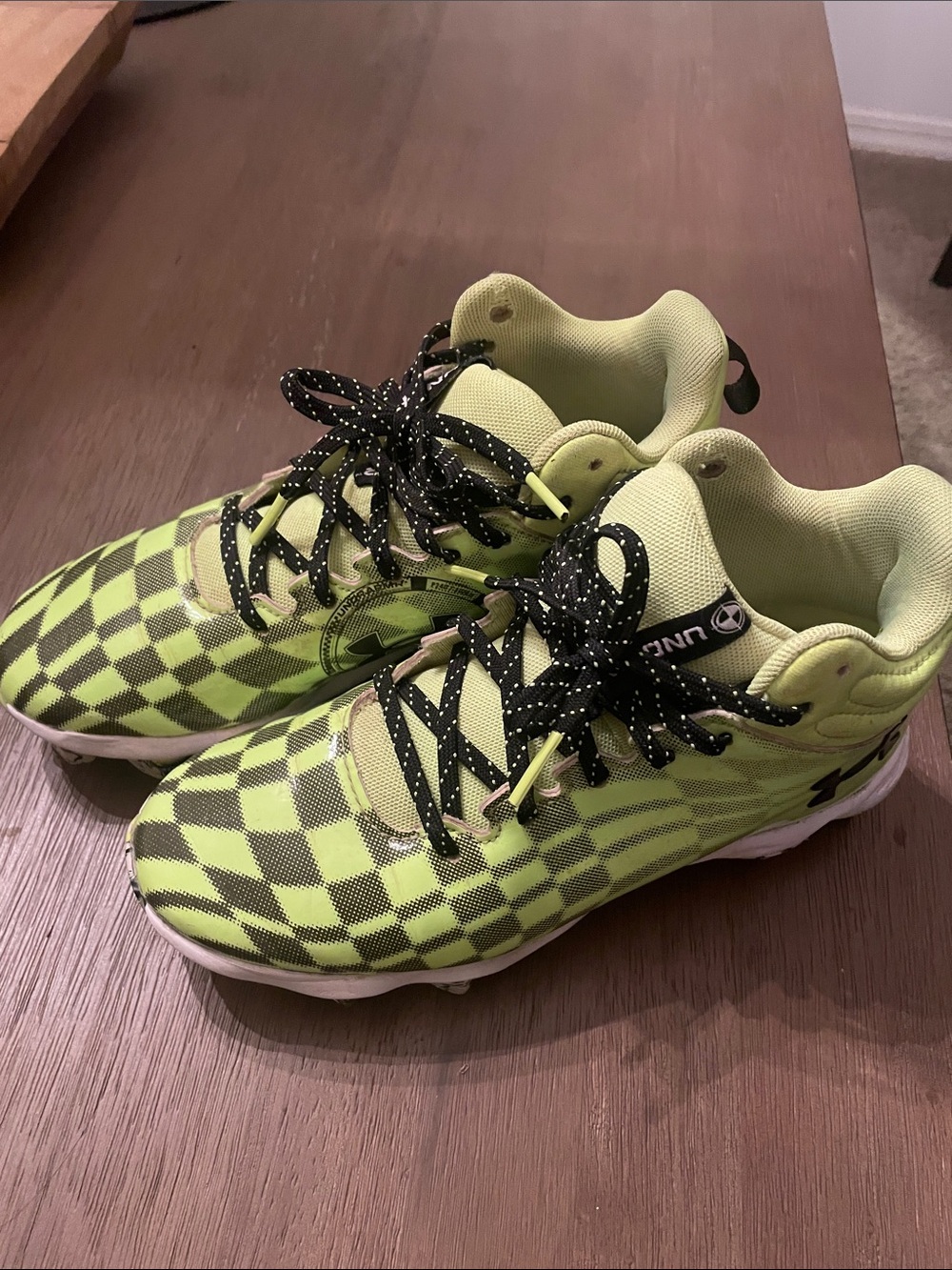 Under Armor 4.5Y cleats